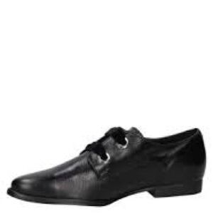 Barney’s New York Black Pointed Leather Lace-Up Women's Shoes